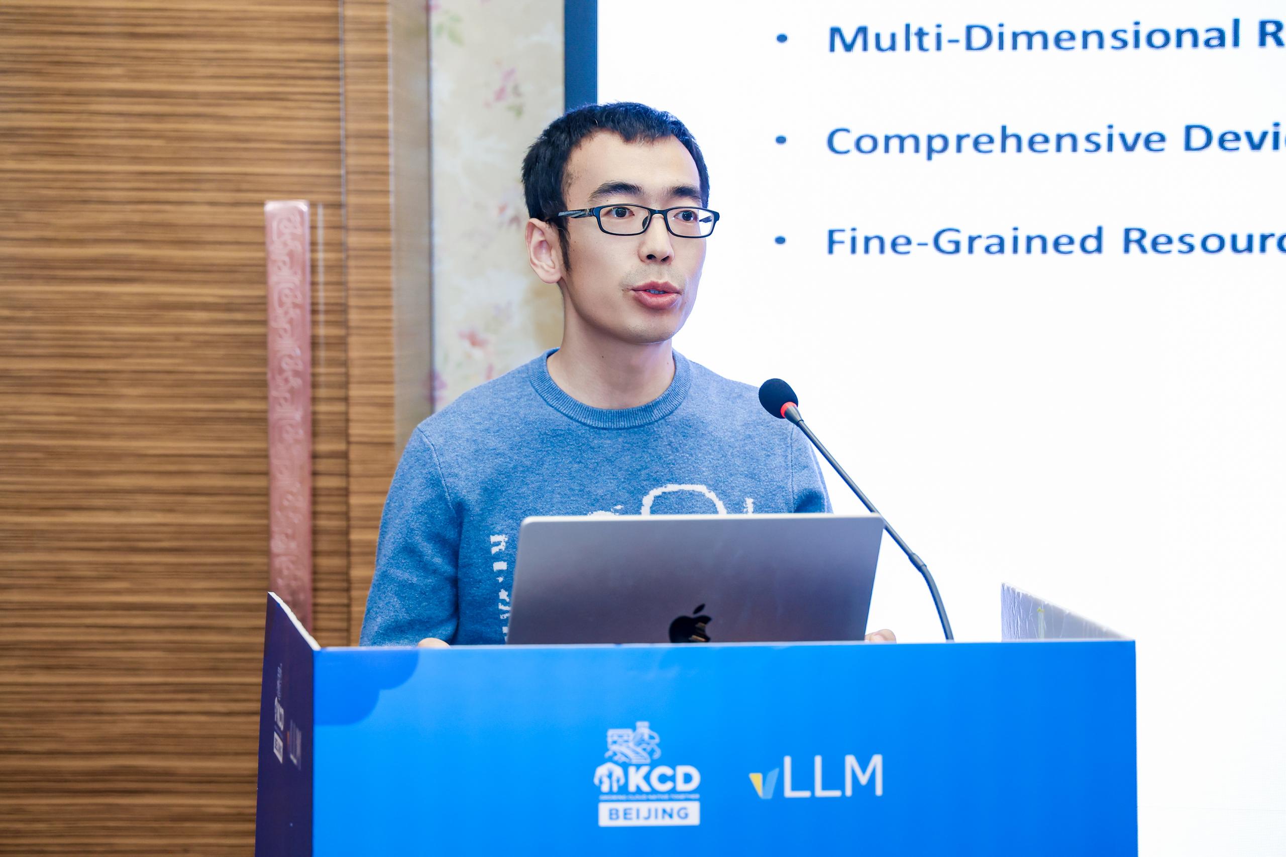 James Deng 正在分享